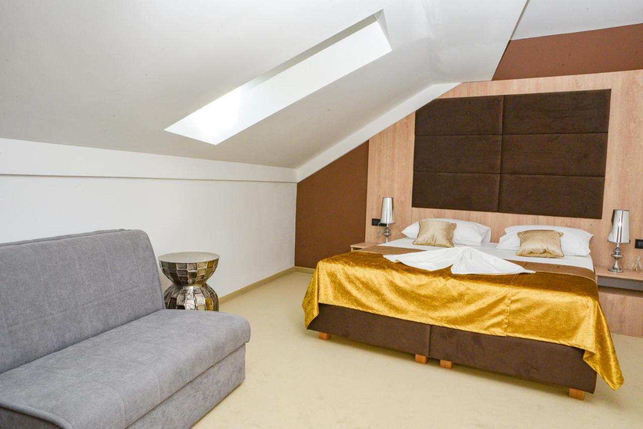 Hotel Meduza Senj  Eksteriør billede
