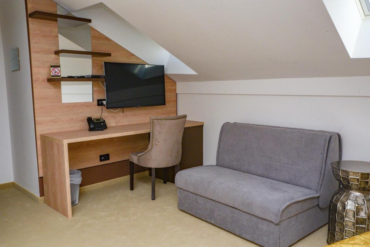 Hotel Meduza Senj  Eksteriør billede