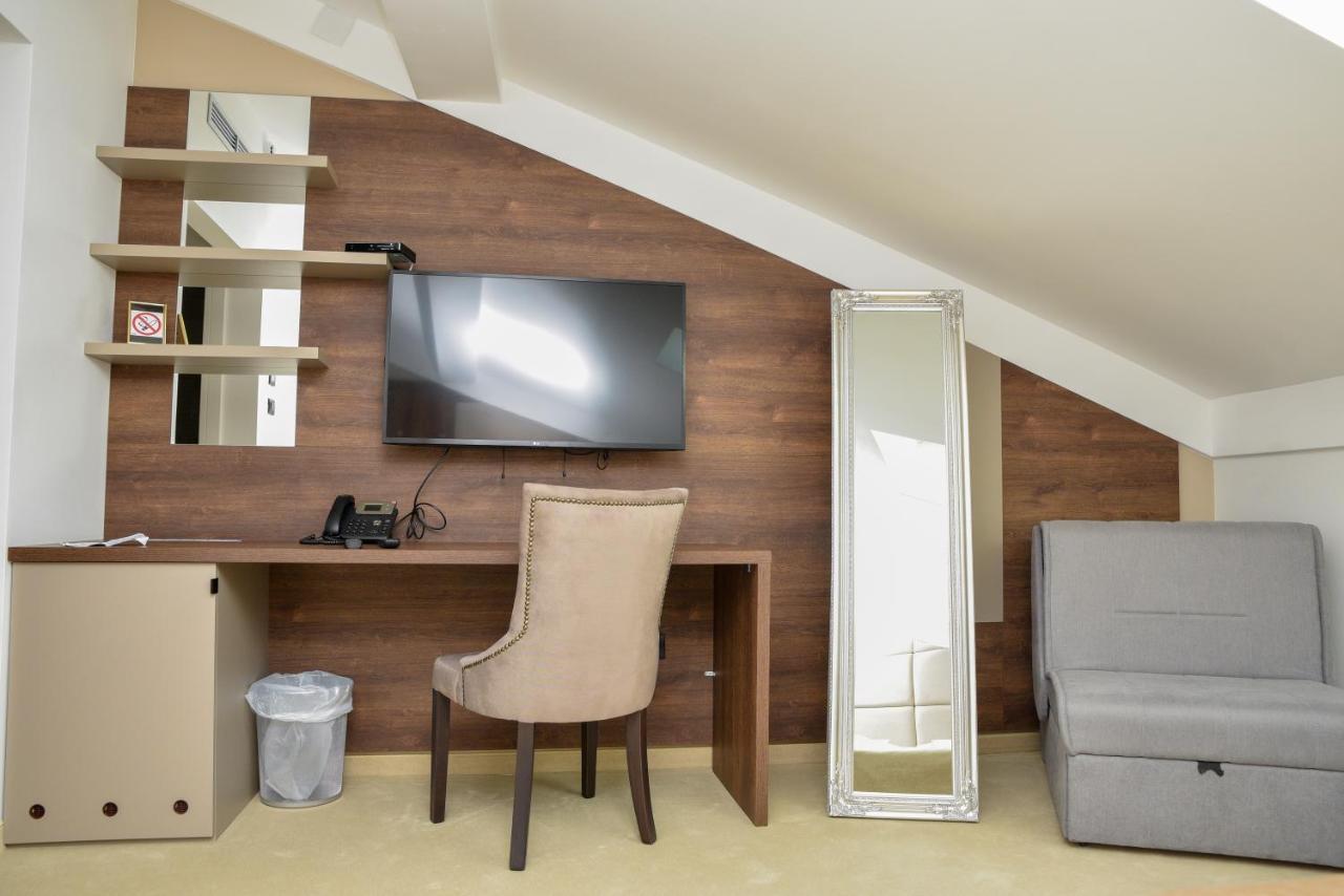 Hotel Meduza Senj  Eksteriør billede